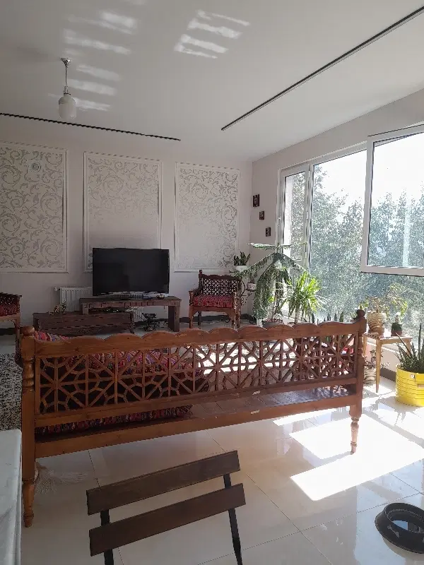خانه دارم و همخانه خانم میخام