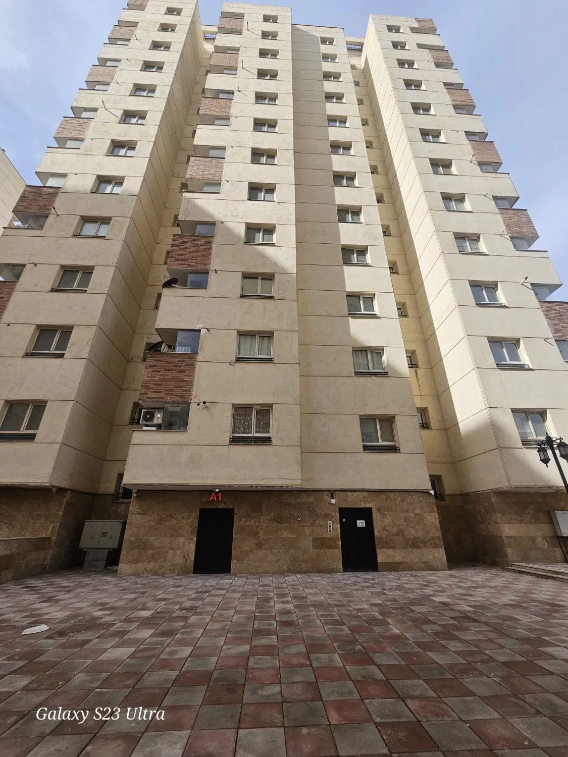 75 متری زیر قیمت ونک پارک