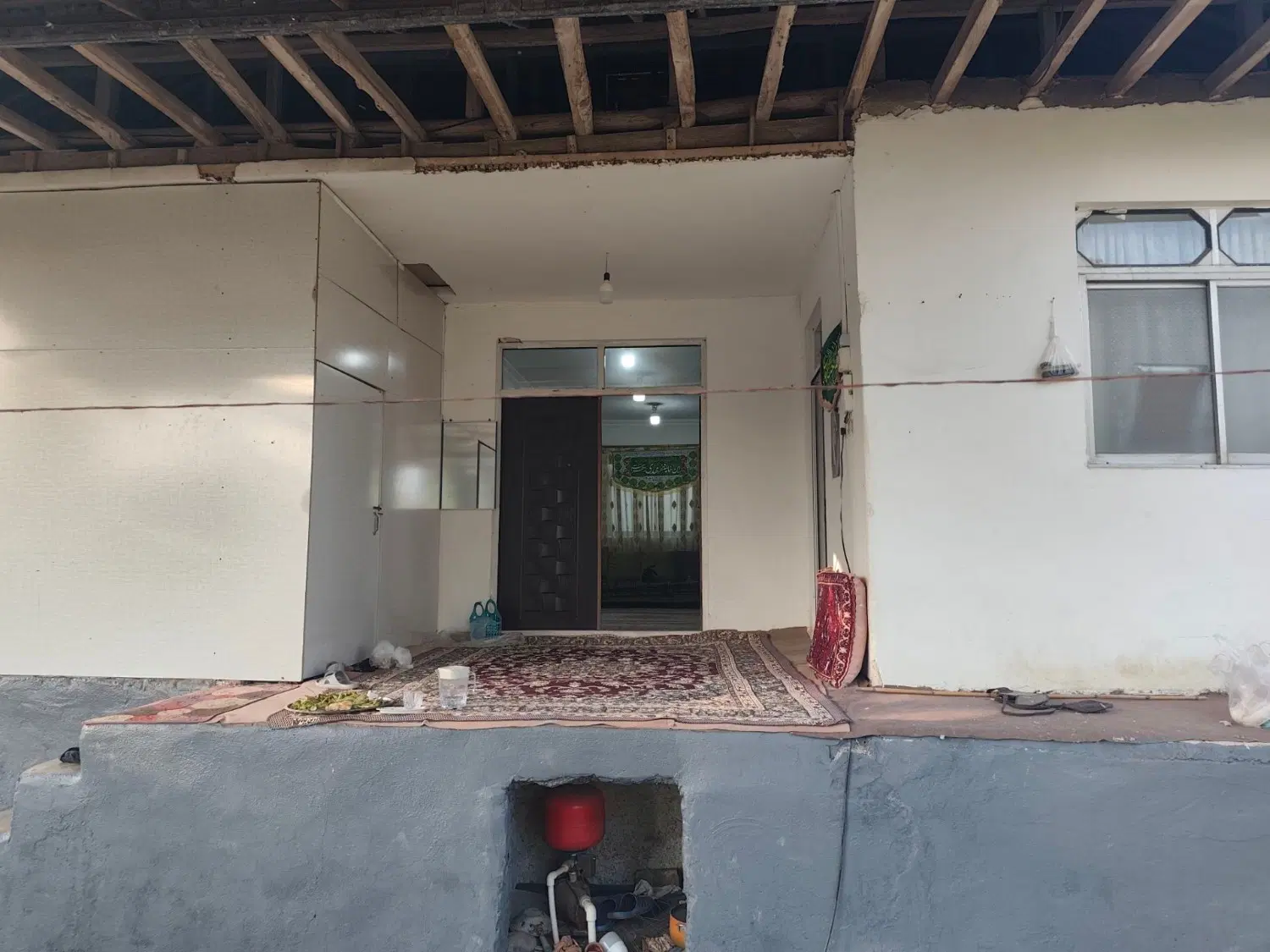 پشت فرودگاه ۲۰۶ متر خانه کلنگی
