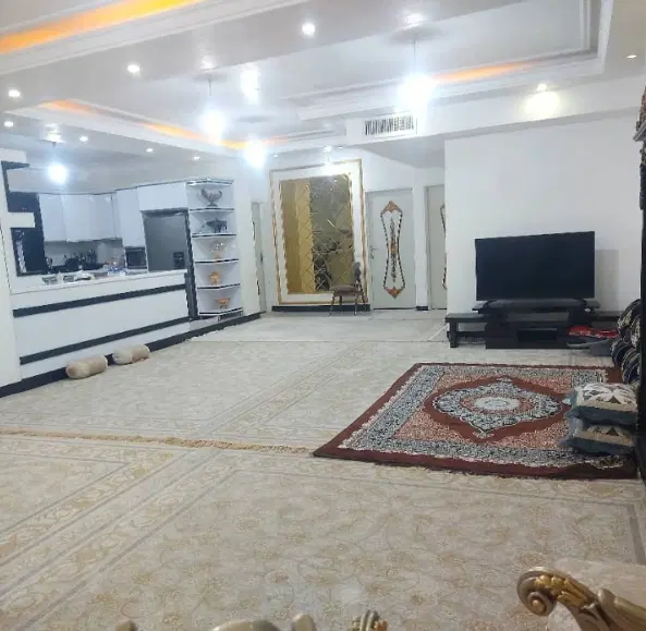 ویلایی خیابان امام حسین ع اکبرآباد دونبش