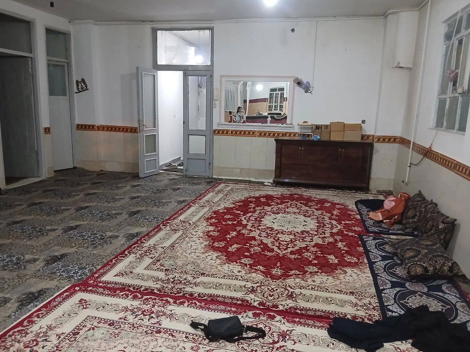 منزل اجاره ای واقع در مهدیه نبش گلستان ۳۱