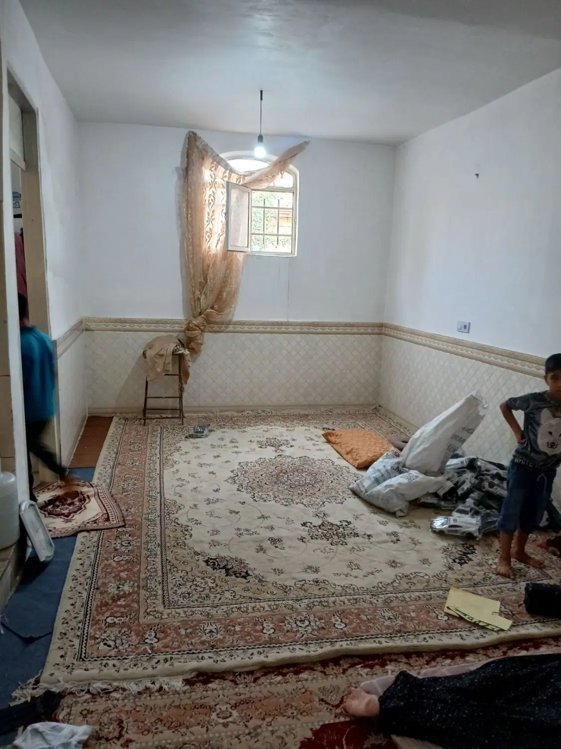 منزل مسکونی ۱۳۰مترعبدل اباد ریحان اباد