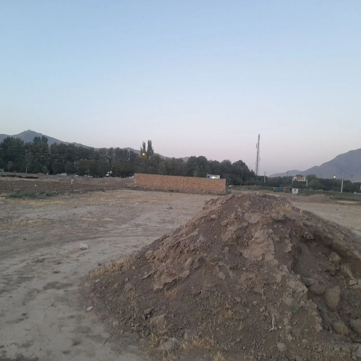 زمین ۸متر بهر نامیله