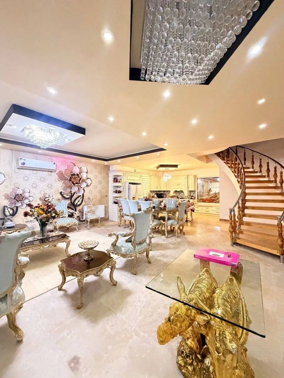 عمارت باغ ویلا