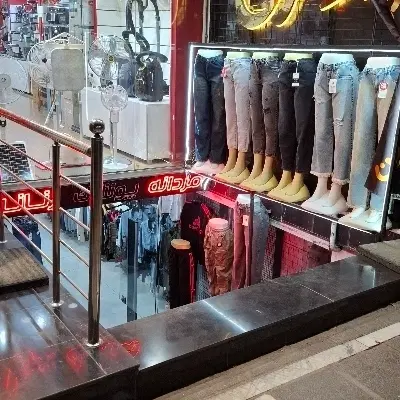 مغازه.  زیرزمین چهارراه مخابرات