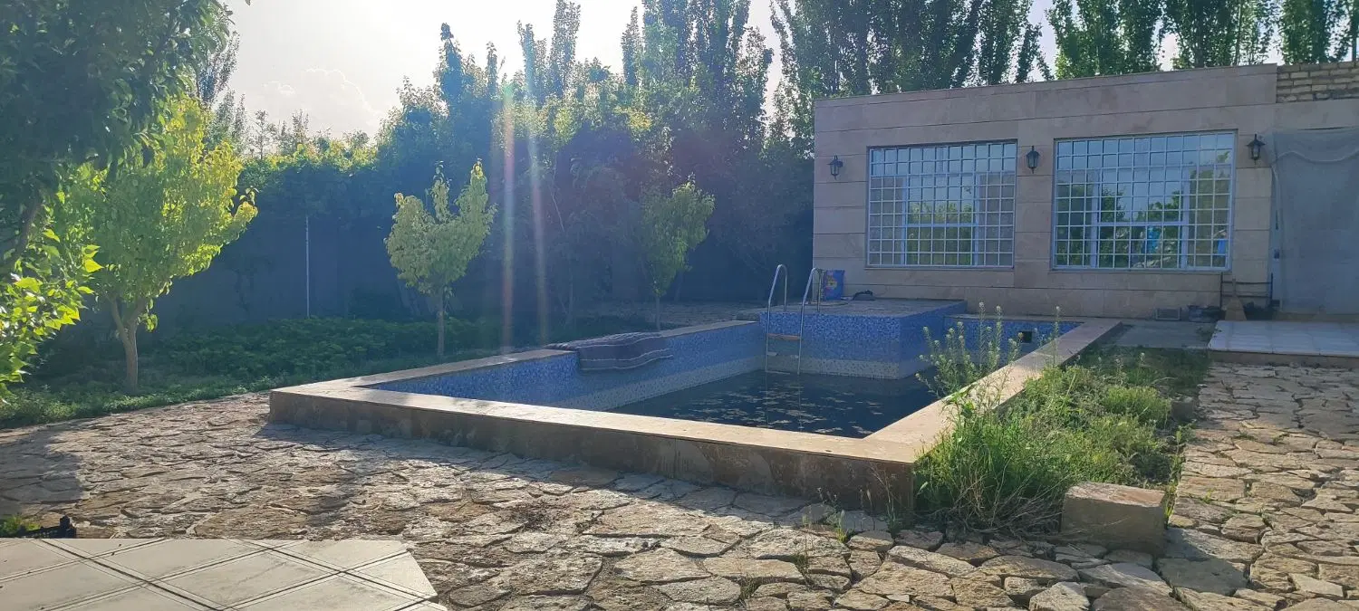 باغ در گلبهار