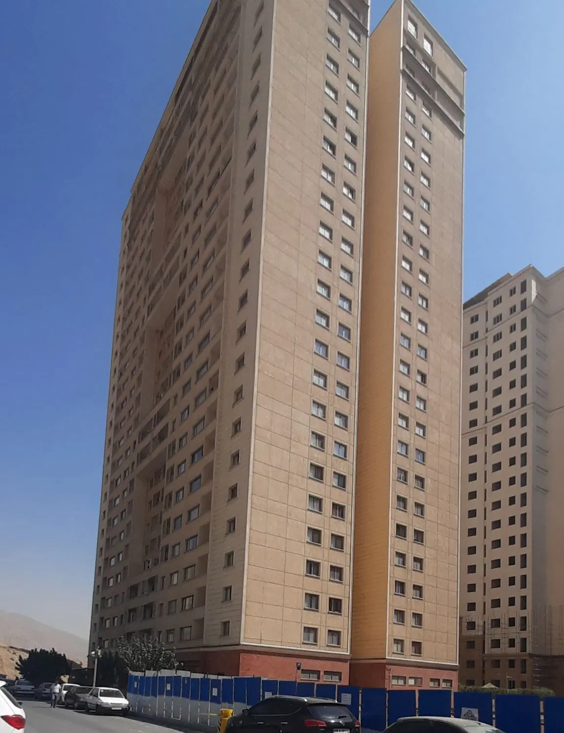 آپارتمان نوساز و لوکس منطقه ۲۲