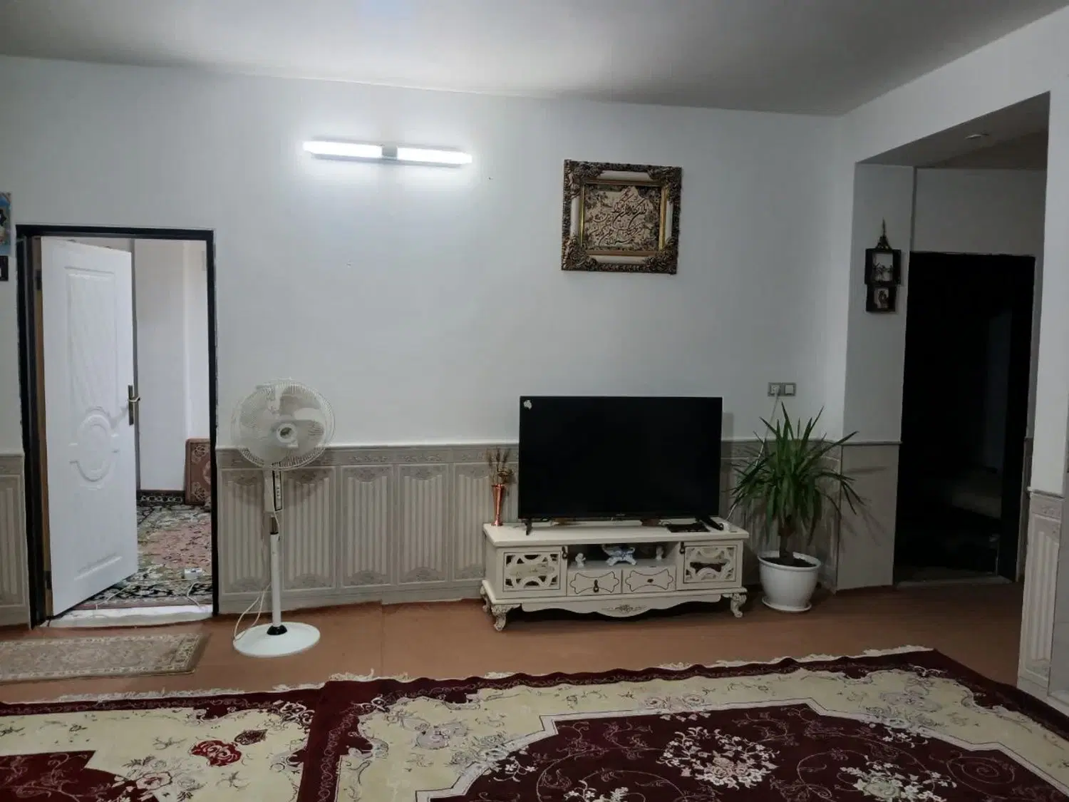 منزل فروشی ۴۰کیلومتری قم کاشان