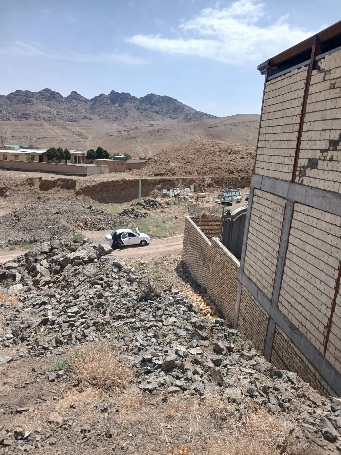 زمین کرمجگان