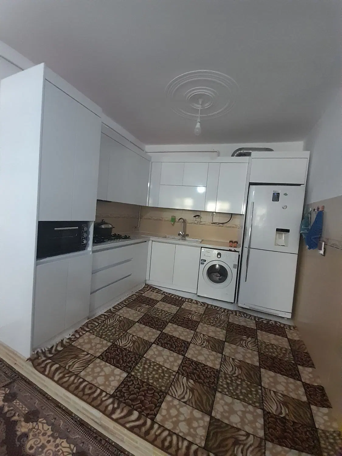 خانه ویلایی دیزج اباد