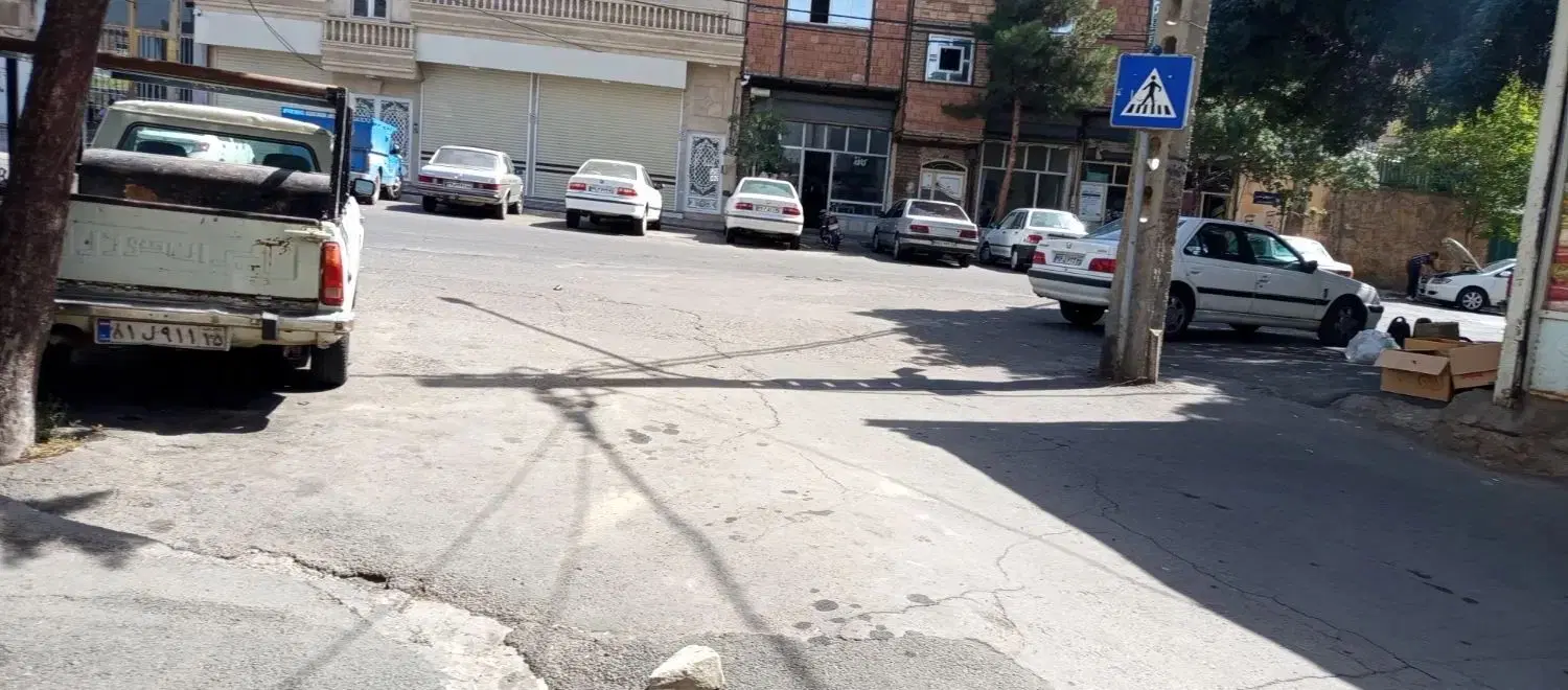 فروش یک باب ساختمان درمسیرگشایی شهرداری