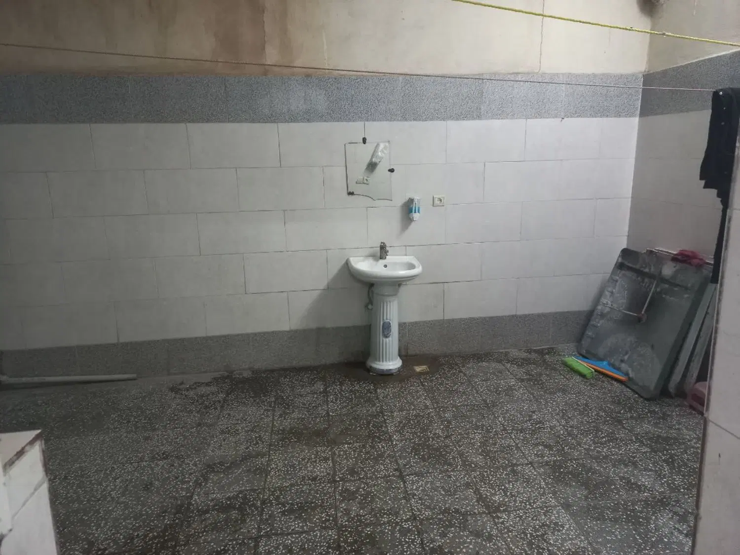 منزل دوطبقه همکف و بالا ۱۱۲متری