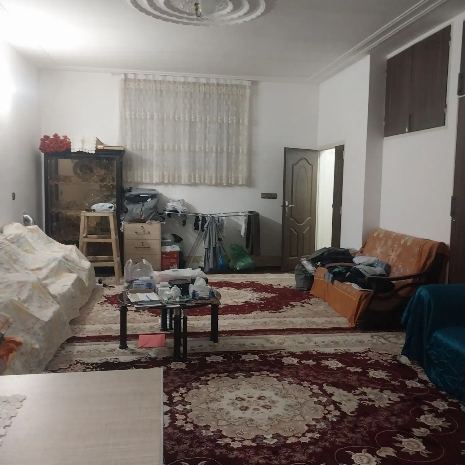 منزل فروشی ۱۲۴ متر خیابان سمیه