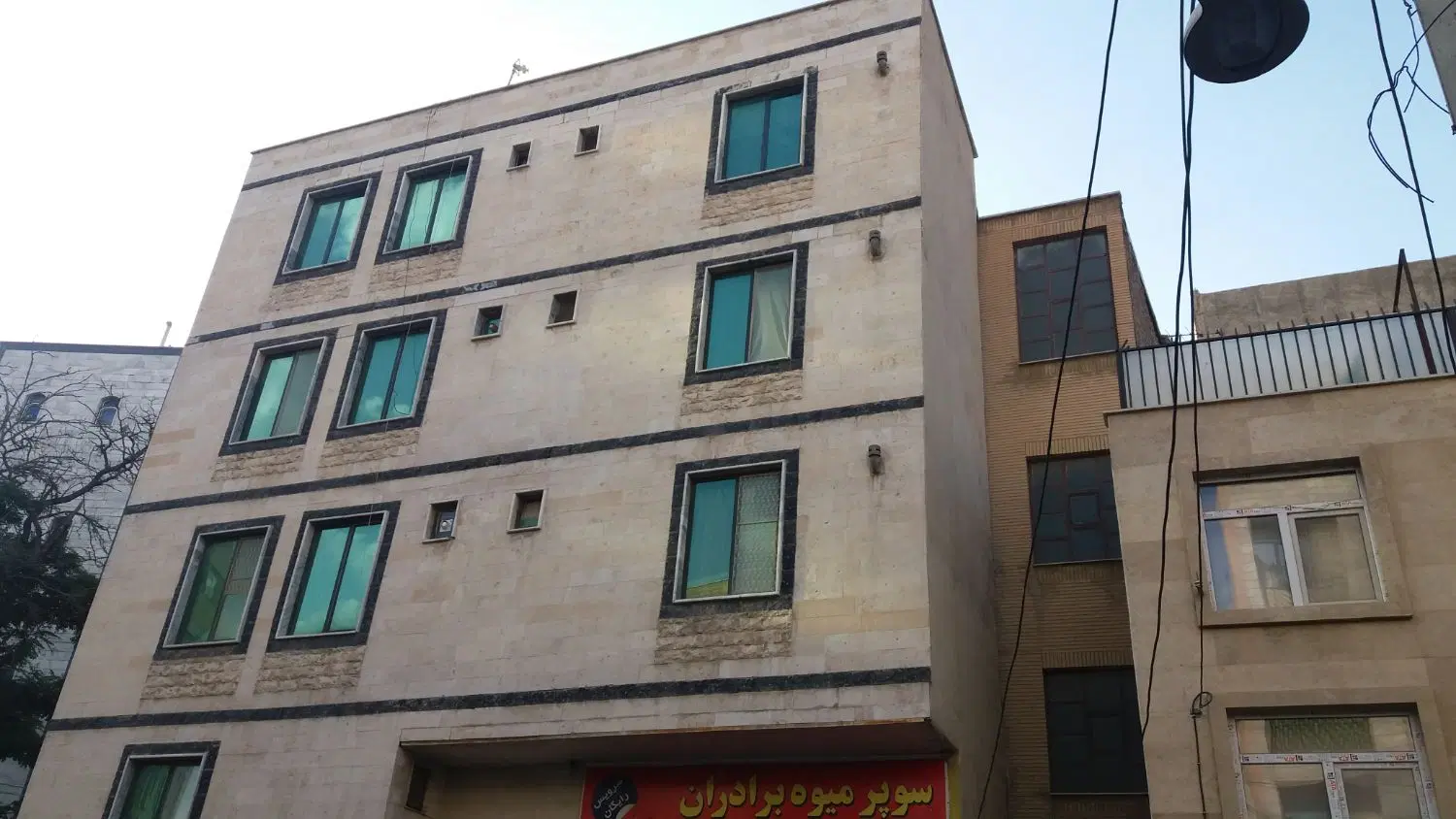 فروش یا معاوضه آپارتمان 82 متری سند تکبرگ