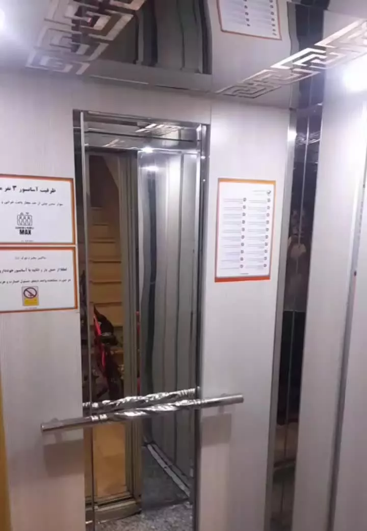 اپارتمان هنرمندان جنب هتل شادی