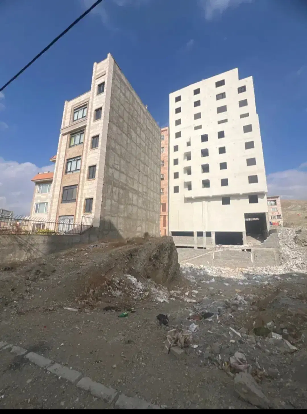 زمین فرهنگیان رودهن