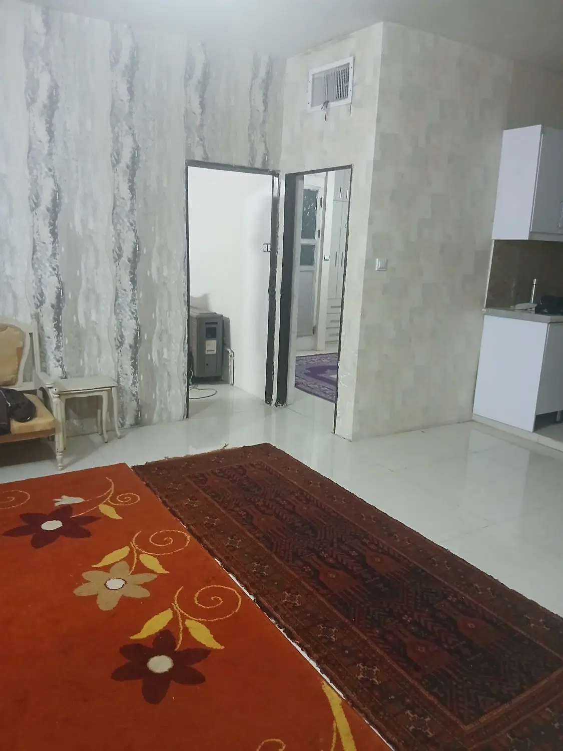 ۹۰ متر حاشیه توس ۴۰ ط اول