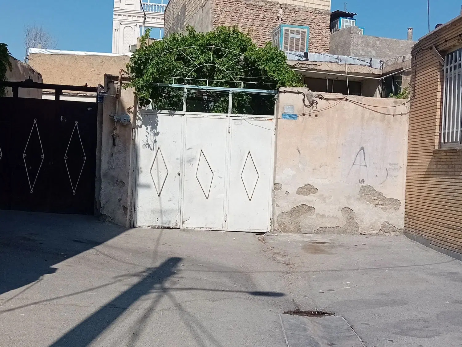 خانه ویلایی کلنگی