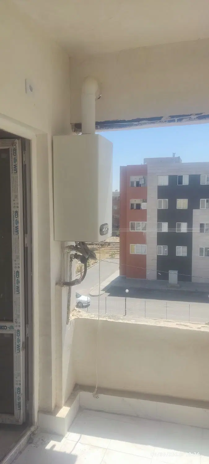 آپارتمان نیمه خام