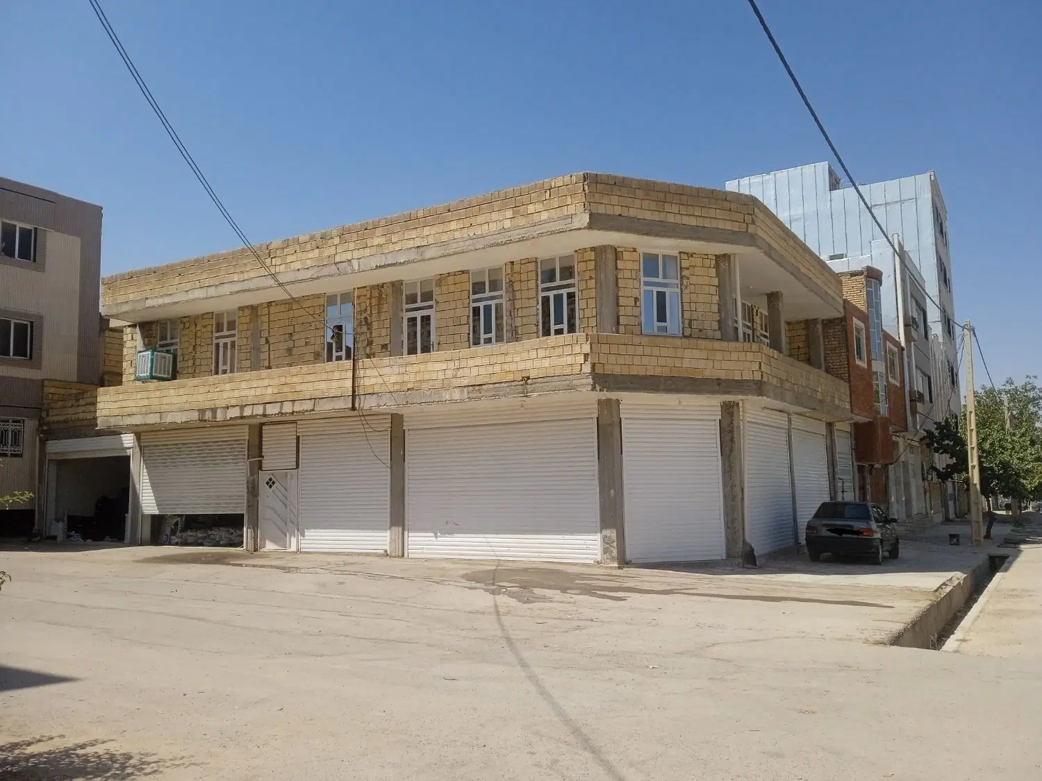 فروش ساختمان خیابان 24متری