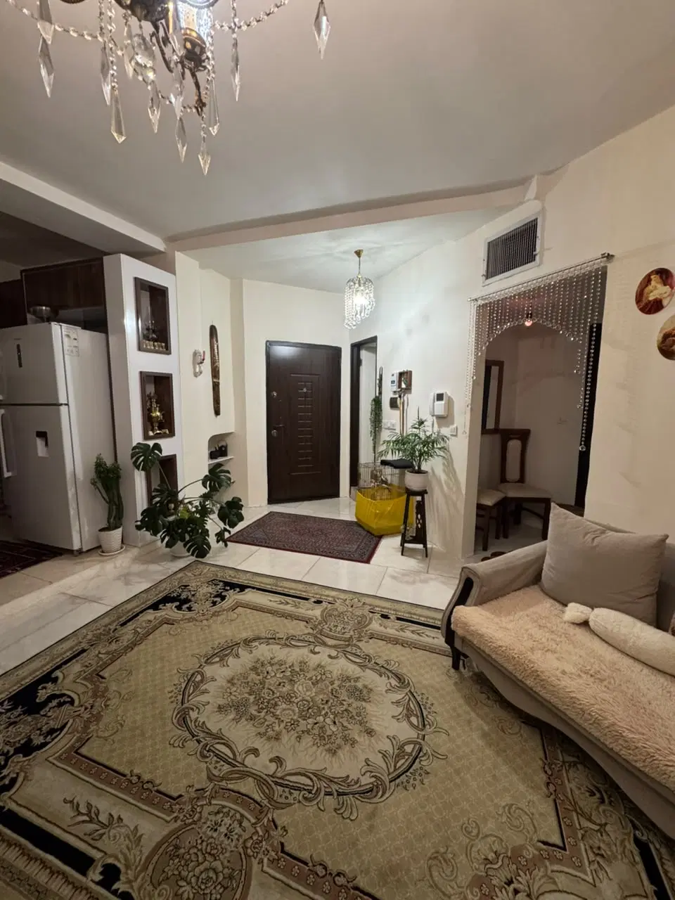 آپارتمان فروشی 85 متری فول امکانات شهرک ابریشم
