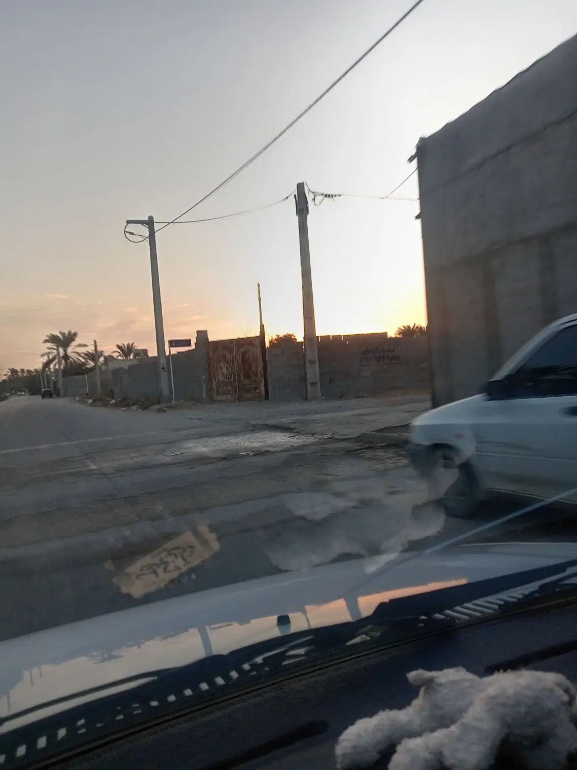 خانه نیمه کاره آبپخش
