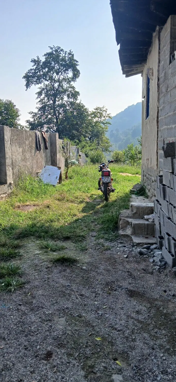 زمین ومنزل مسکونی
