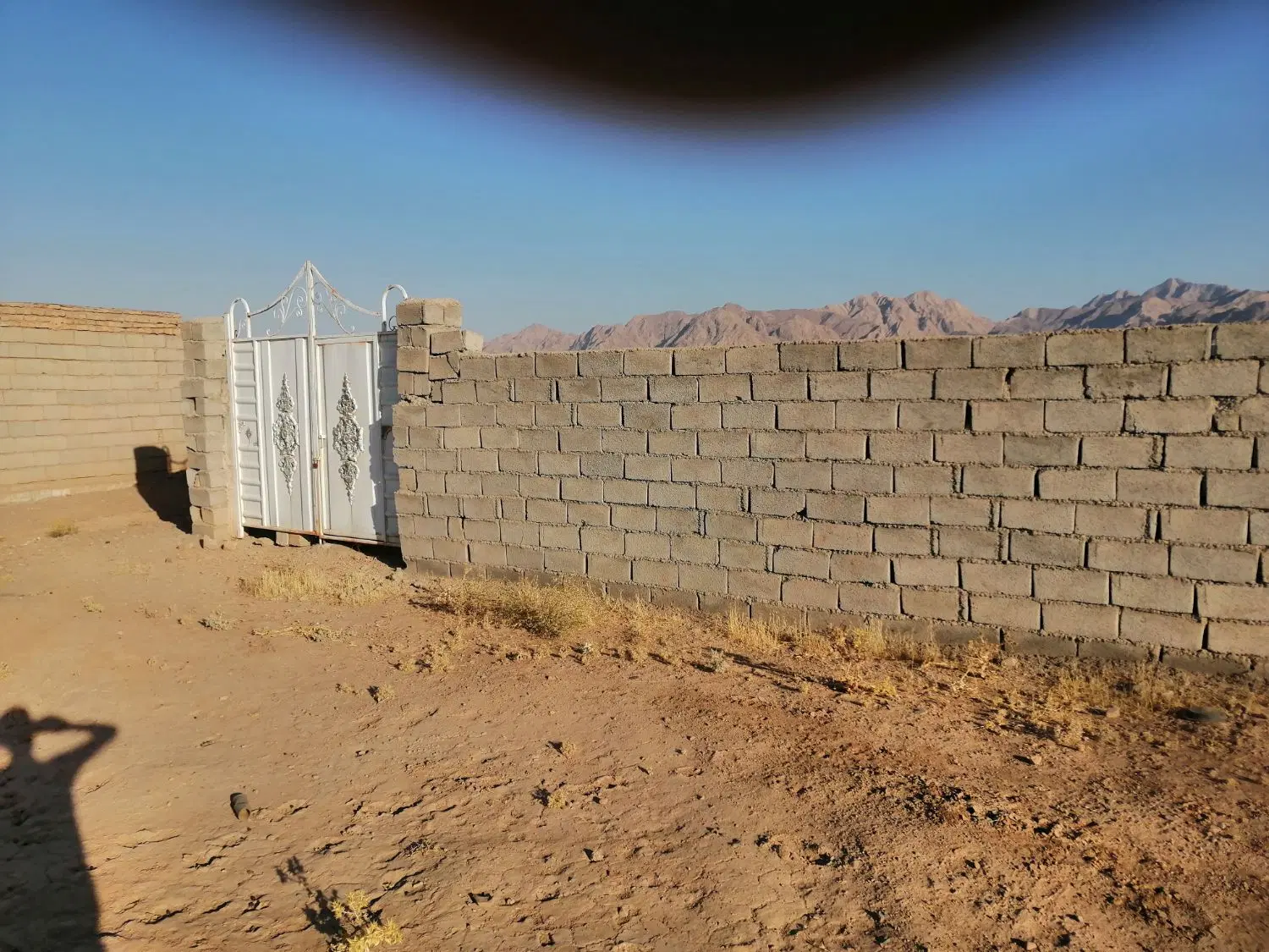 محوطه نزدیک کمربندی