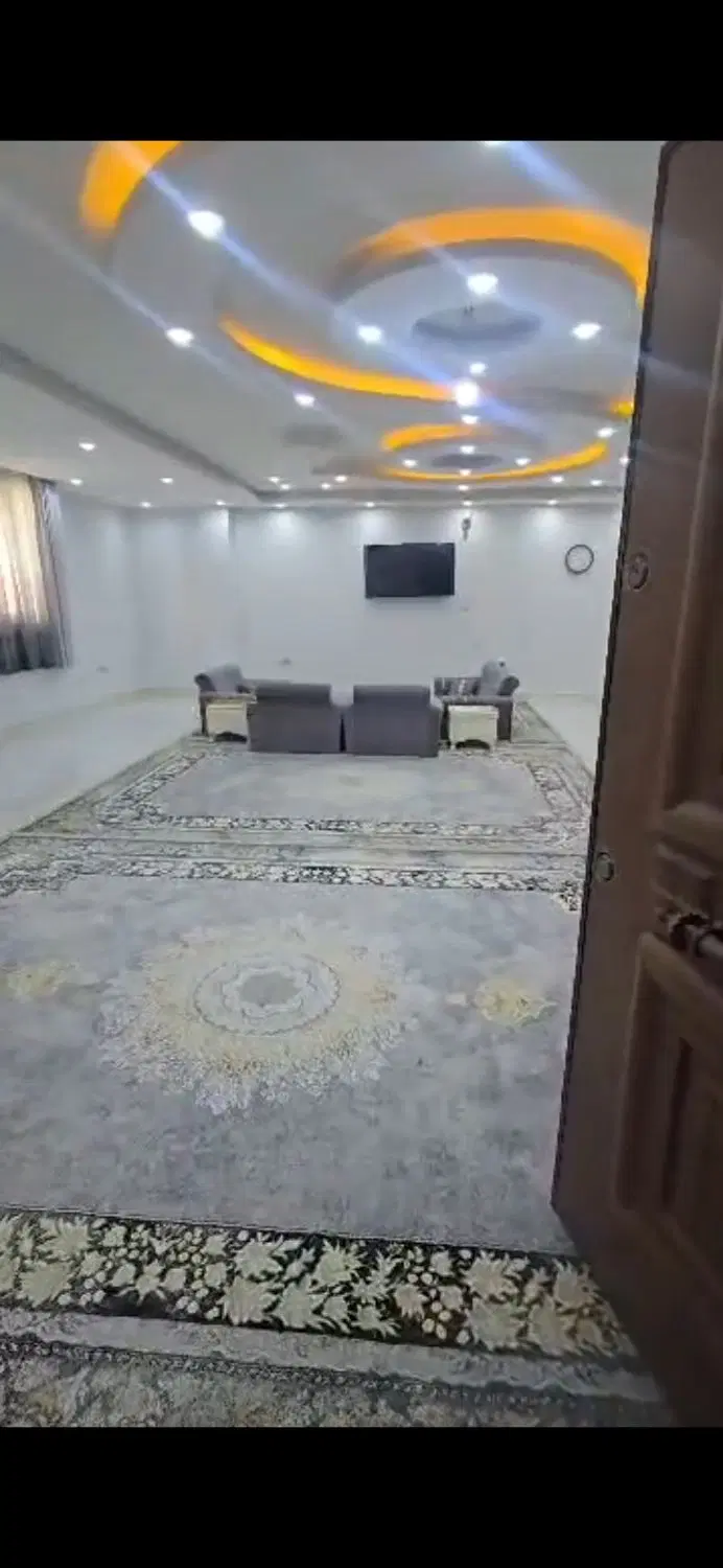 واحد  لوکس  با تجهیزات کامل