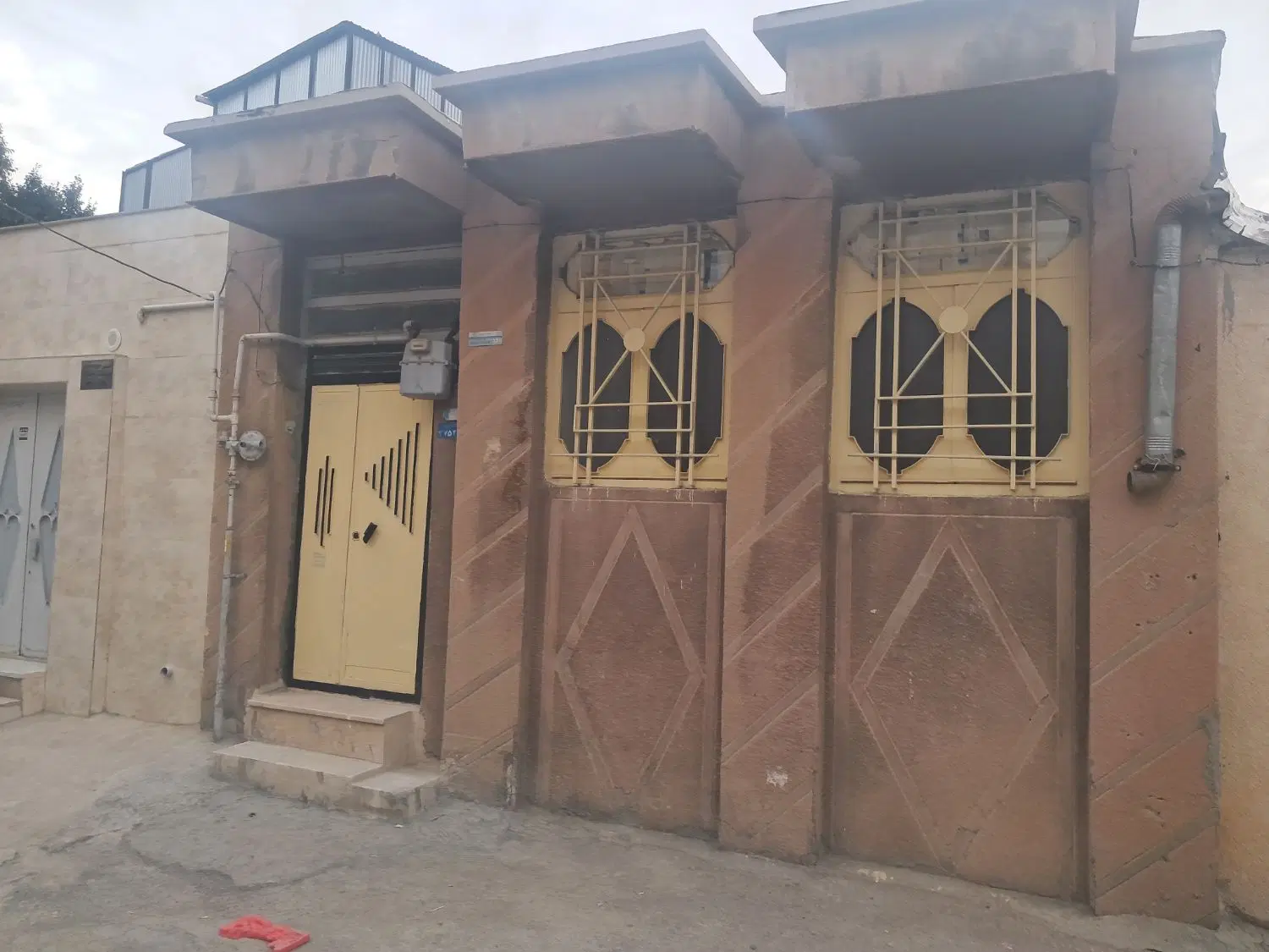 خانه فروشی در نقلیه
