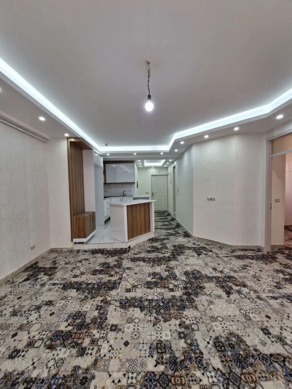 واحد مسکونی در مجتمع آفتاب۲(املاک گلستان)