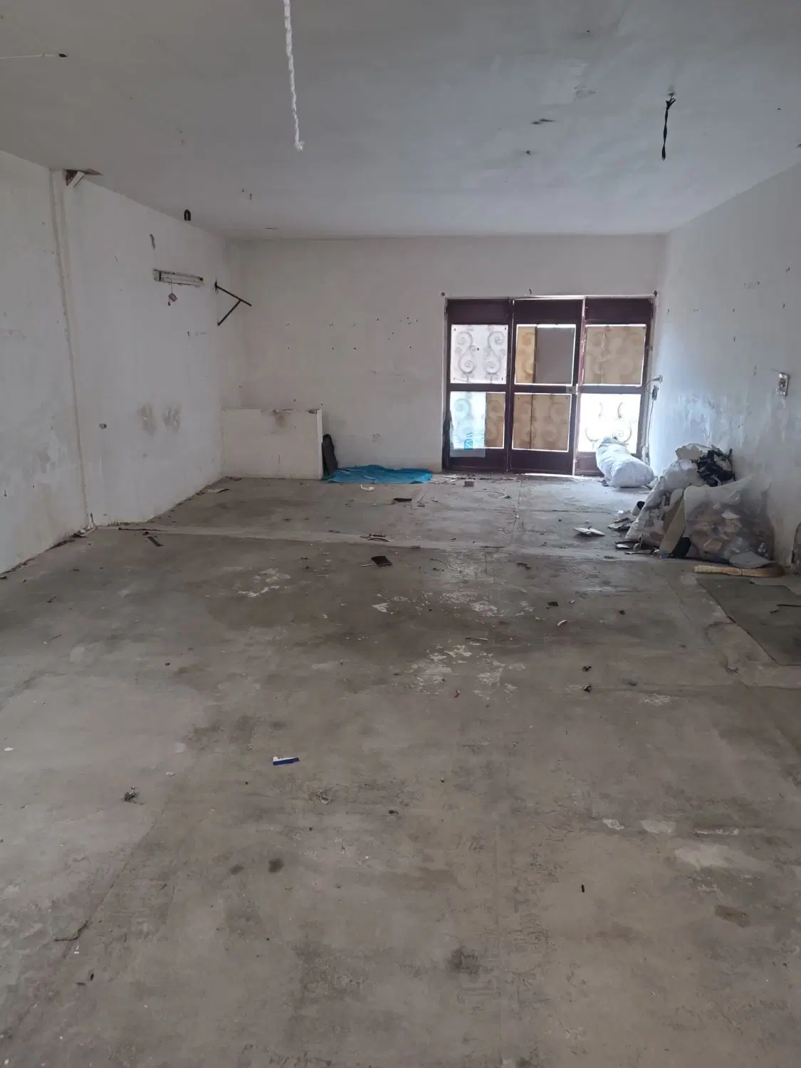 پارکینگ ۷۰متری امین اباد
