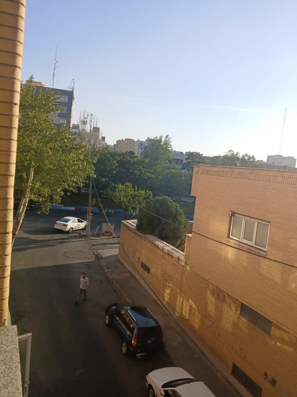 آپارتمان آزادی لاله‌زار کوی توانا