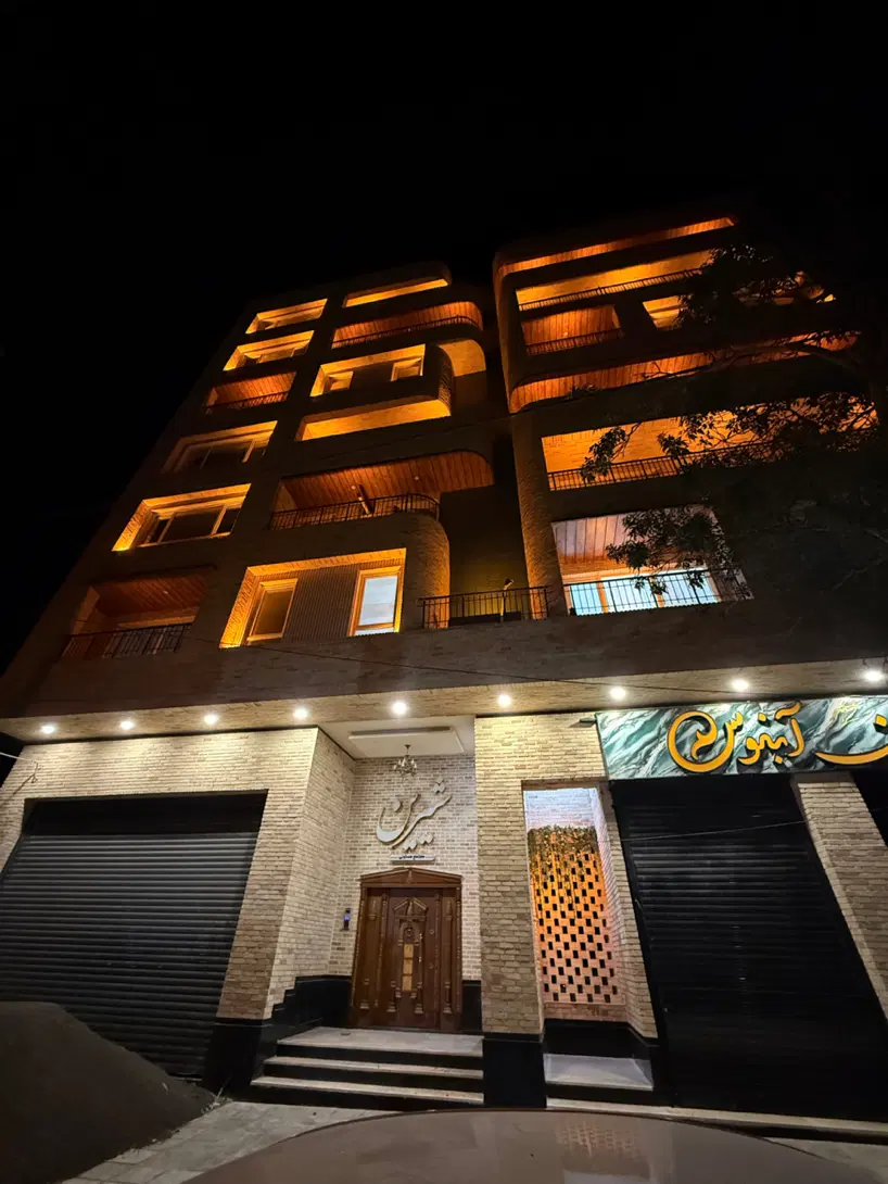 فروش یک واحد مسکونی ۱۲۵ متری با لوکیشن عالی