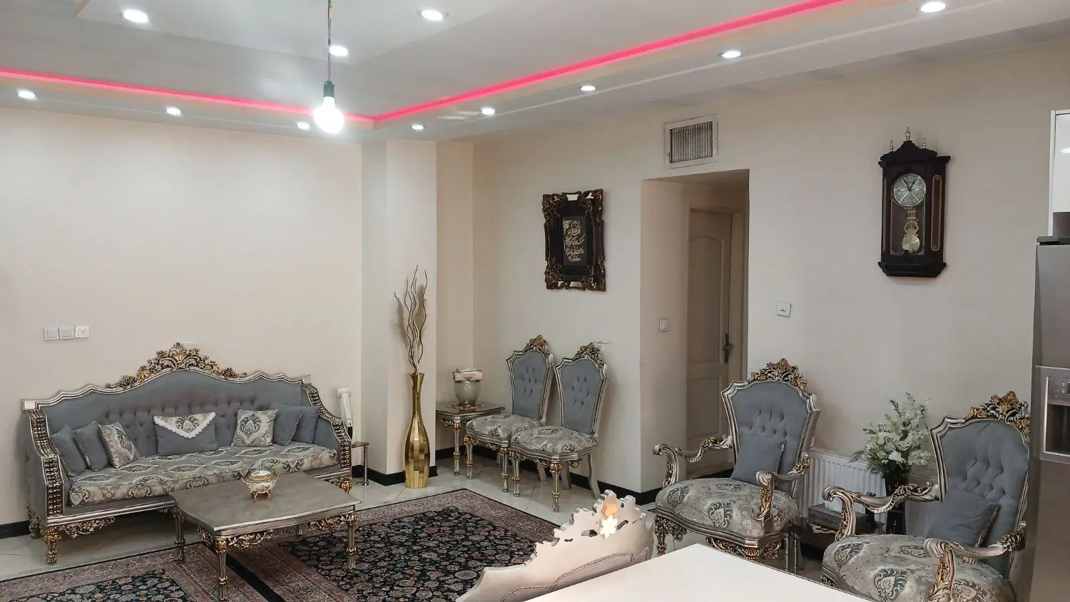 واحد ۸۲ متری  فول امکانات