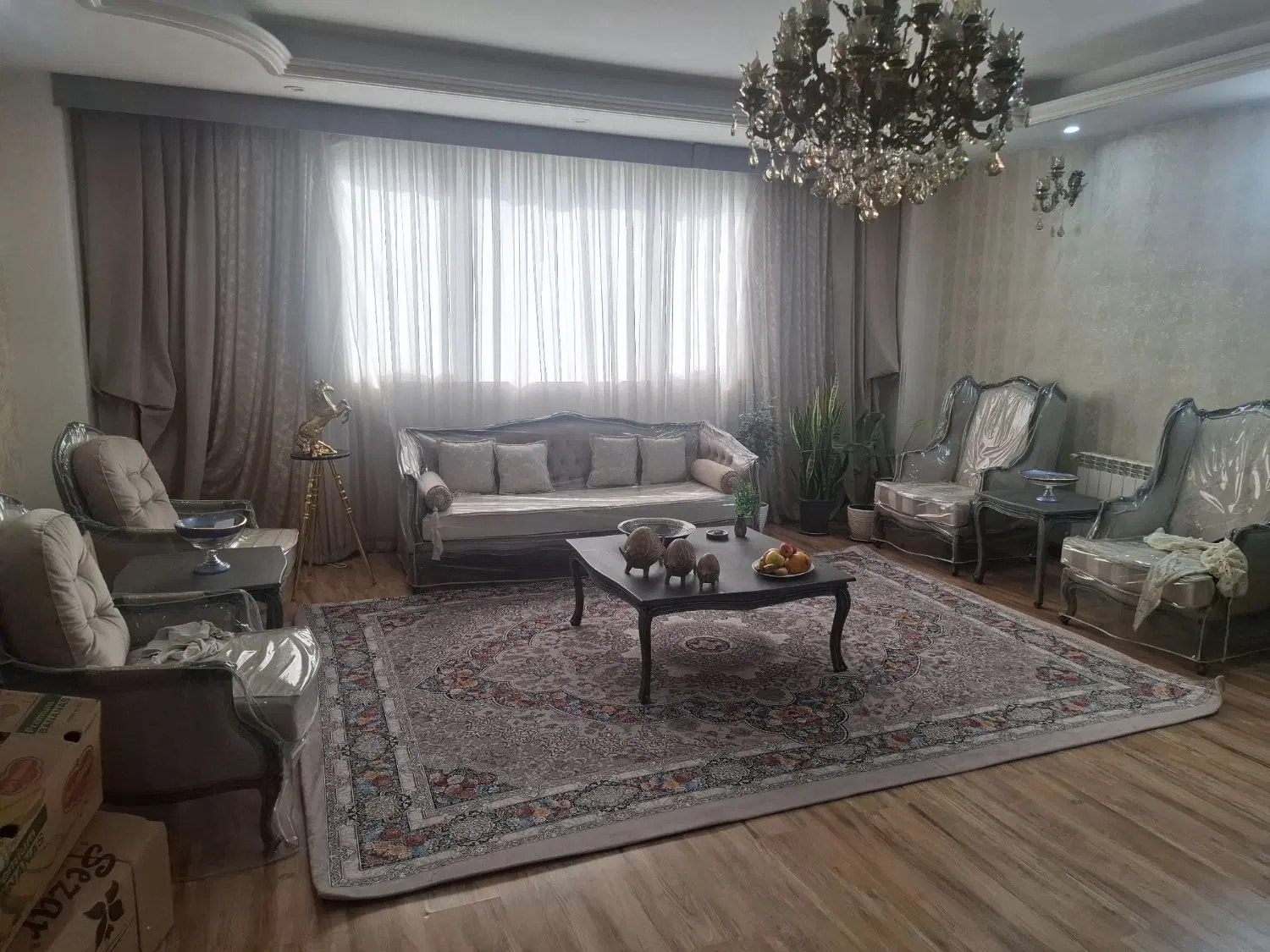 اپارتمان  ۱۰۳ متری تک واحدی تمیز
