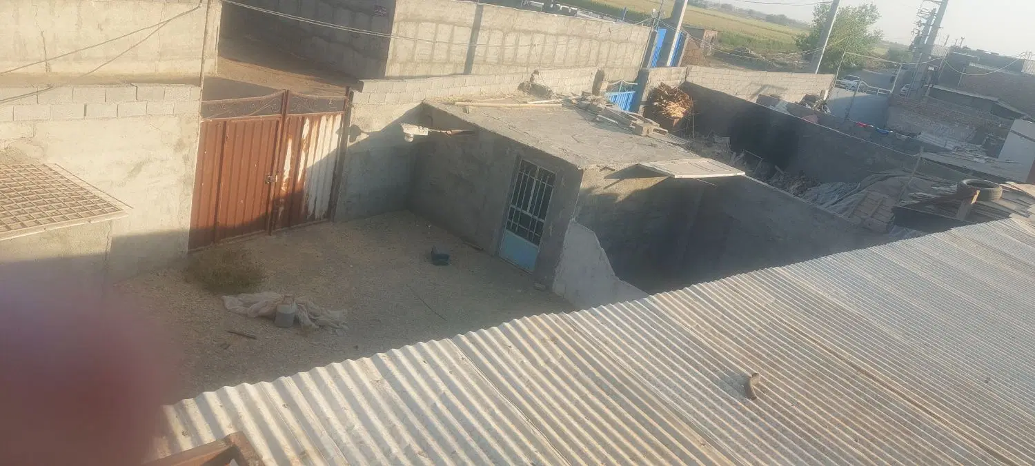 کارگاه ۲۲۰ متری