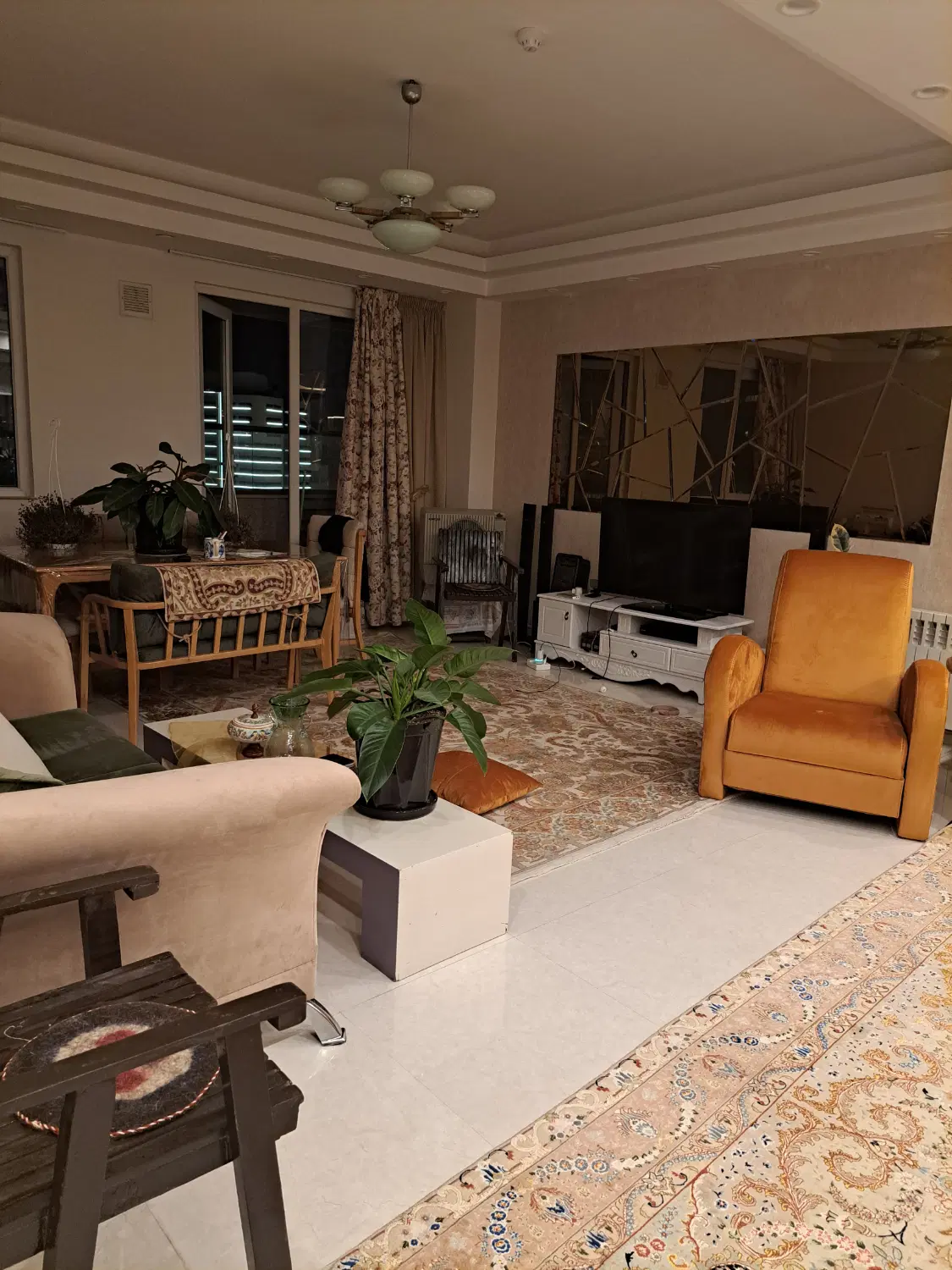 هم خانه در رشدیه تبریز