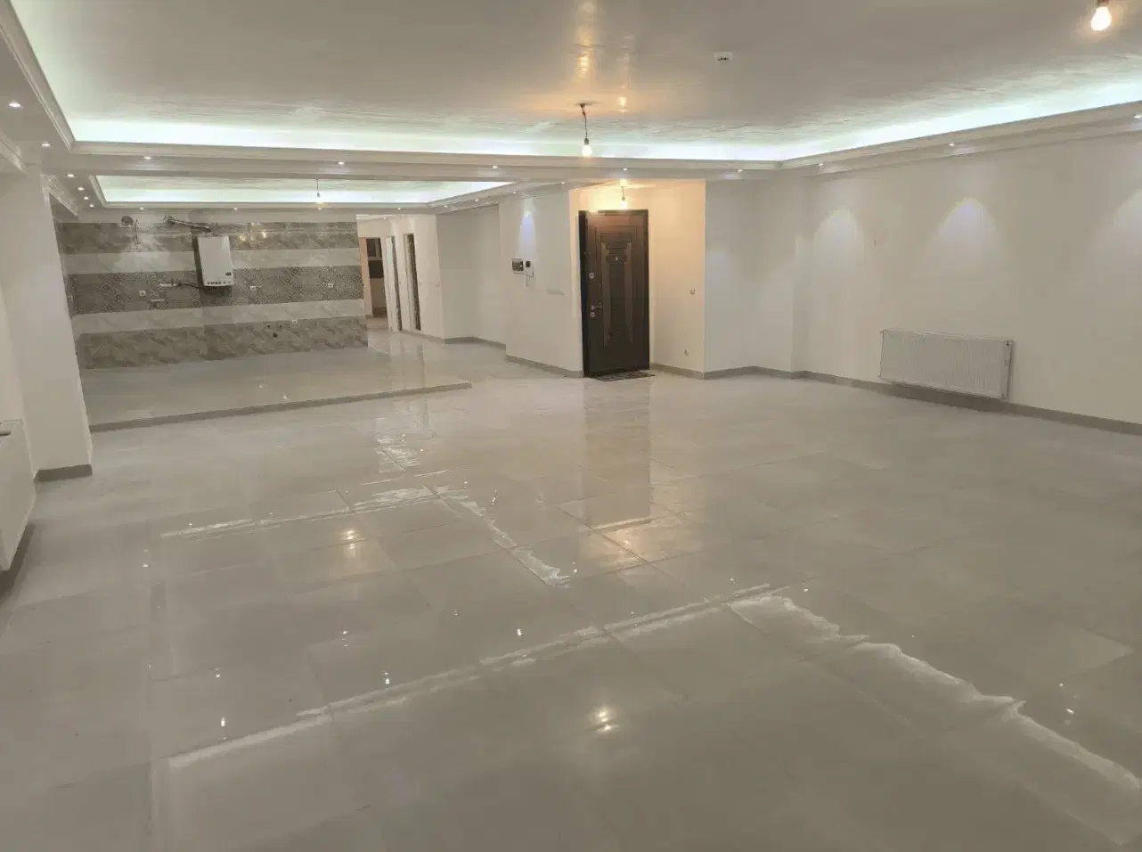 آپارتمان ۲۱۸ متری کوی نصر(آذرآبادگان)