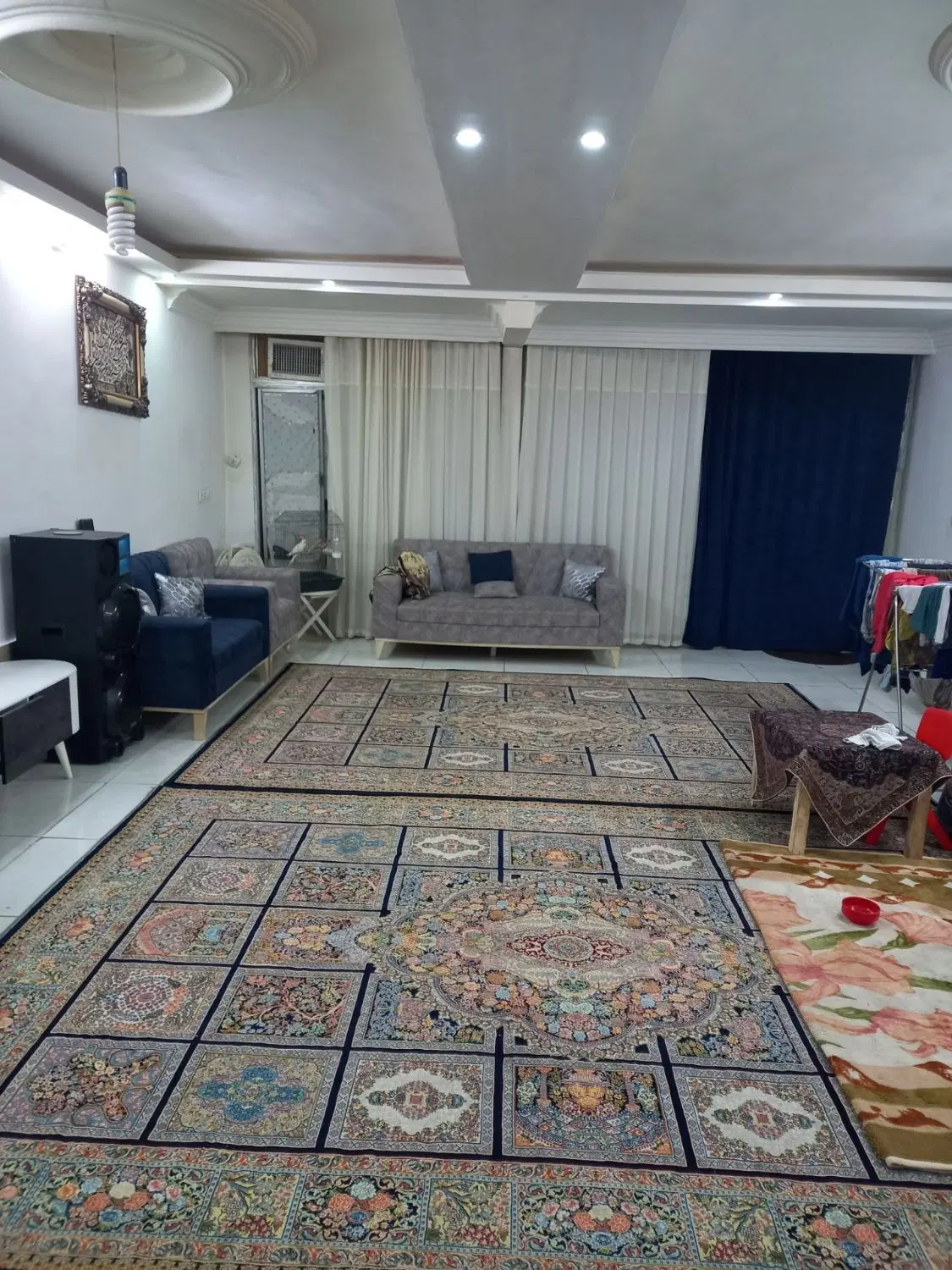 خانه ویلایی حیاط دار طبقه هم کف