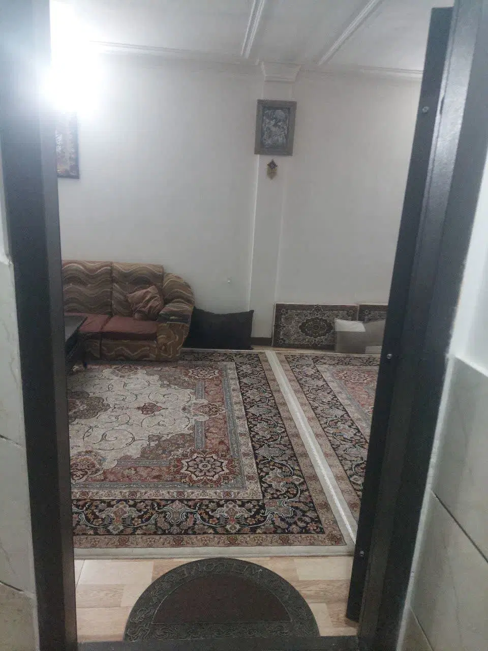 واحد 90متری  دوخواب اجاره ای واقع در ده بومهن