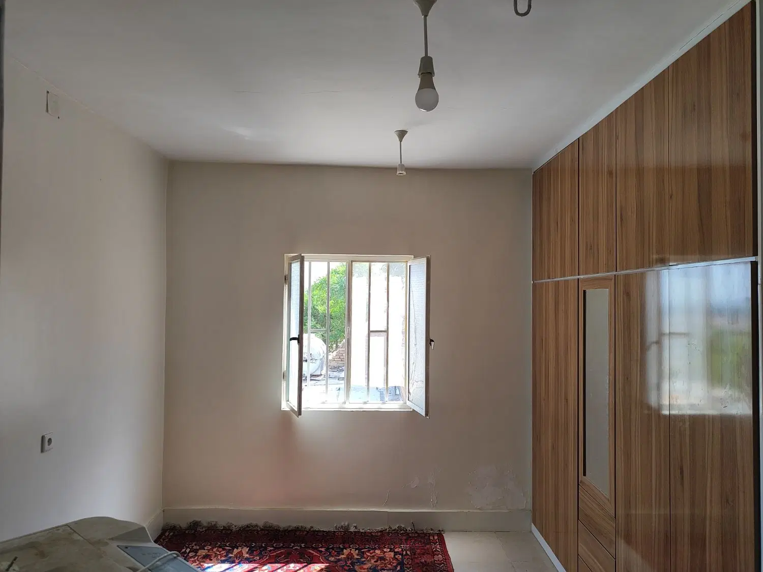 فروش یک باب منزل مسکونی ویلایی