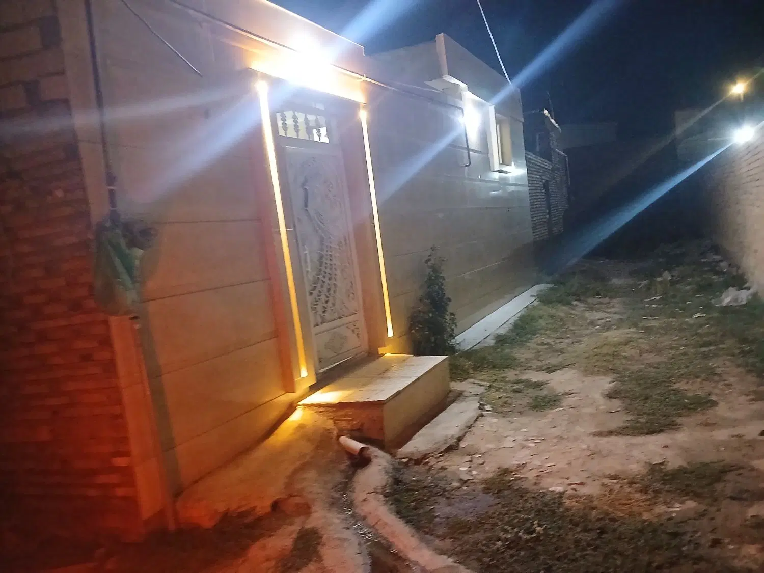 خانه‌ تازه‌ ساخت