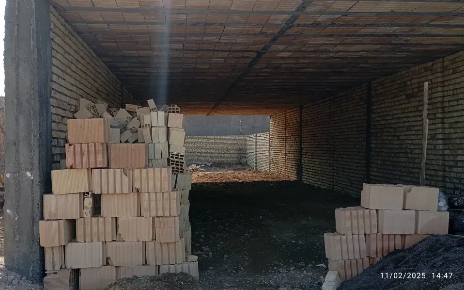 خانه صفت کاری  شناژ بندی ۱۸۰ متر چاه کنده شده