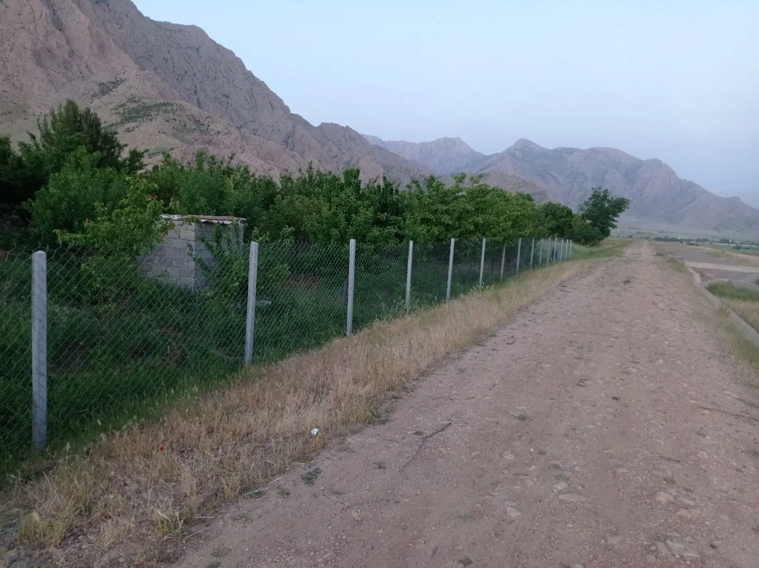 باغ ۳۰۰۰ هزار متری با خانه معاوضه می کننم