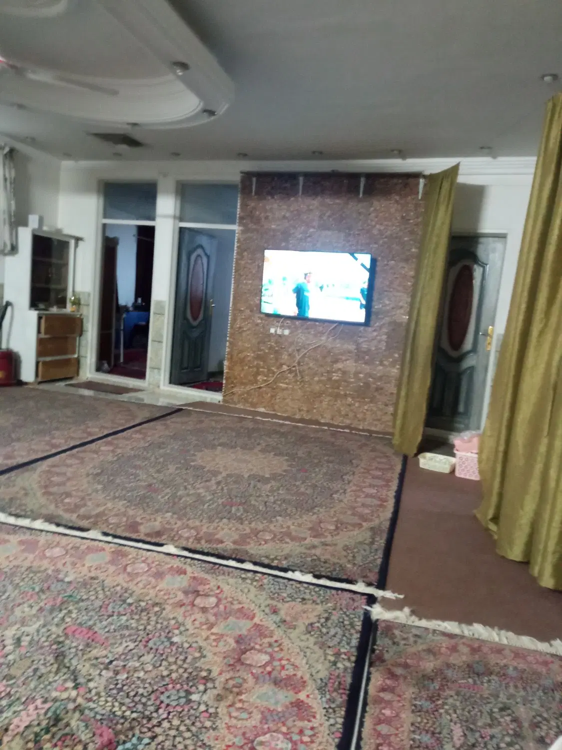 فروش ملک تک واحدی بالای همکف