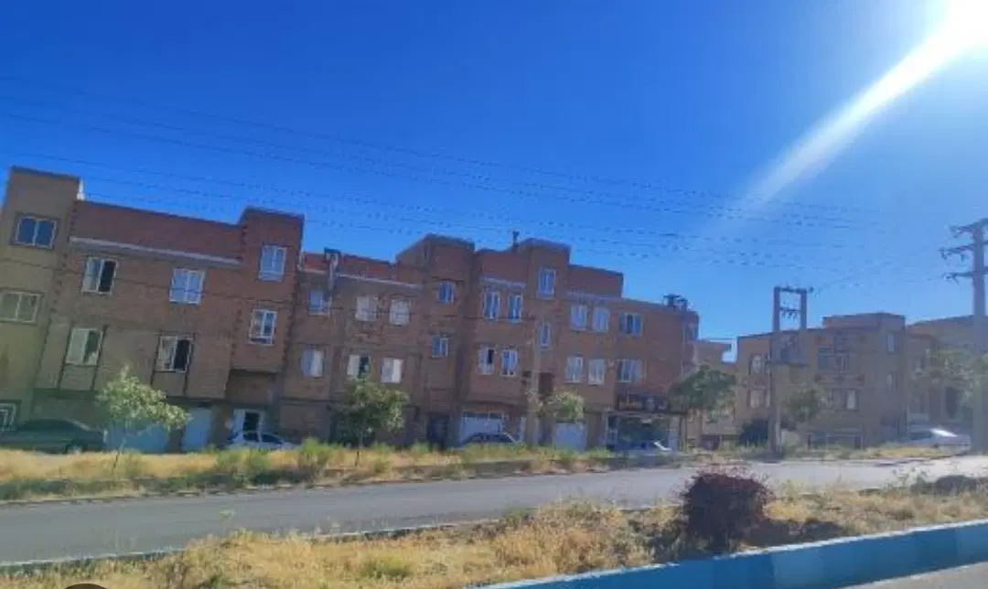 واحد مسکونی 93 متری در شهرک گلمان