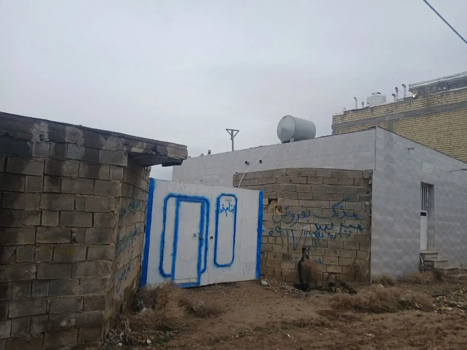 خانه ویلایی ۱۲۰متر نوساز با۱۴۴۰زمین اماده ساخت