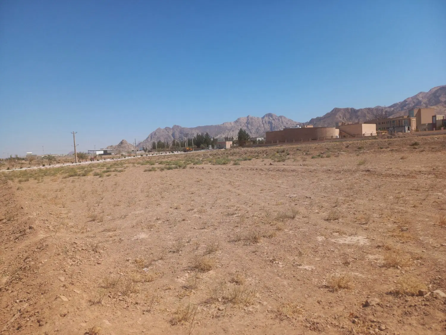 فروش ۲۱۰۰ متر قطعه زمین
