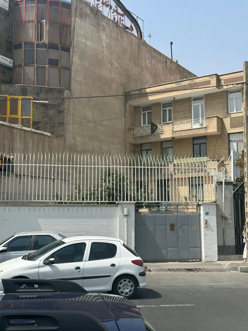 کلنگی ۲۰۸ متر بر ۸.۵